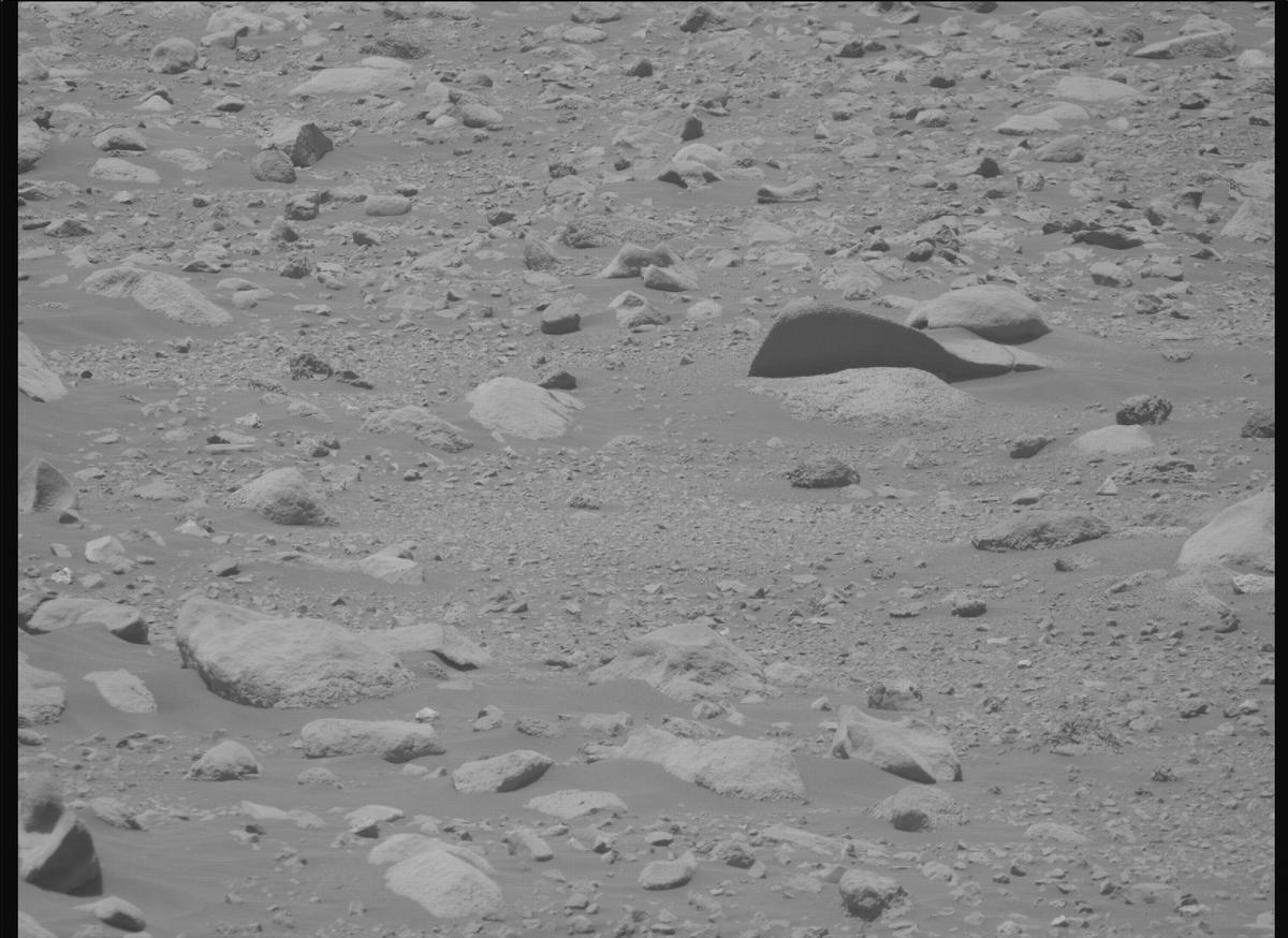 This image was taken by MCZ_RIGHT onboard NASA's Mars rover Perseverance on Sol 837