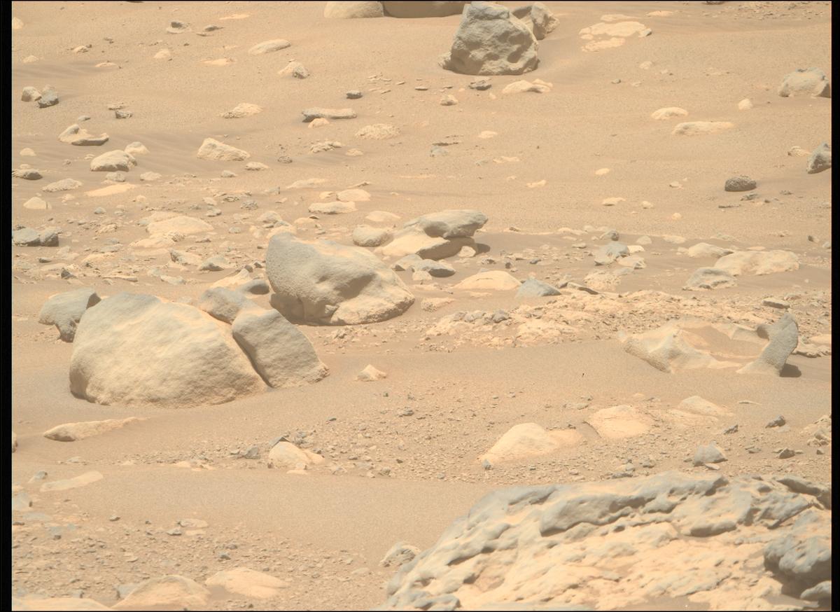 This image was taken by MCZ_RIGHT onboard NASA's Mars rover Perseverance on Sol 837