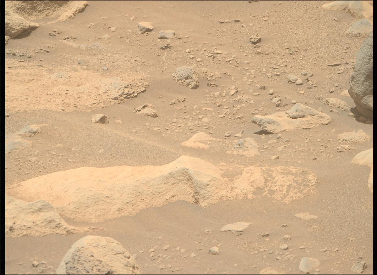 This image was taken by MCZ_RIGHT onboard NASA's Mars rover Perseverance on Sol 837