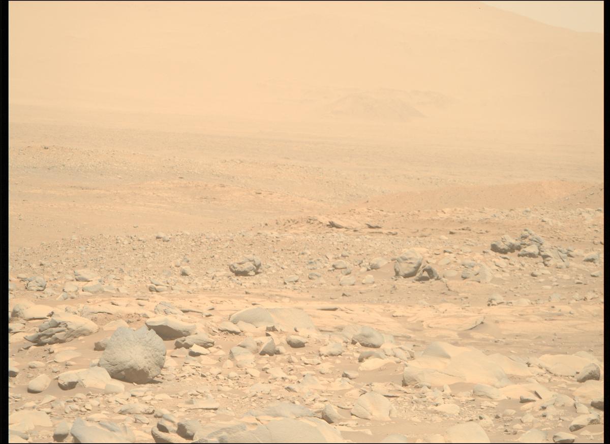 This image was taken by MCZ_RIGHT onboard NASA's Mars rover Perseverance on Sol 837