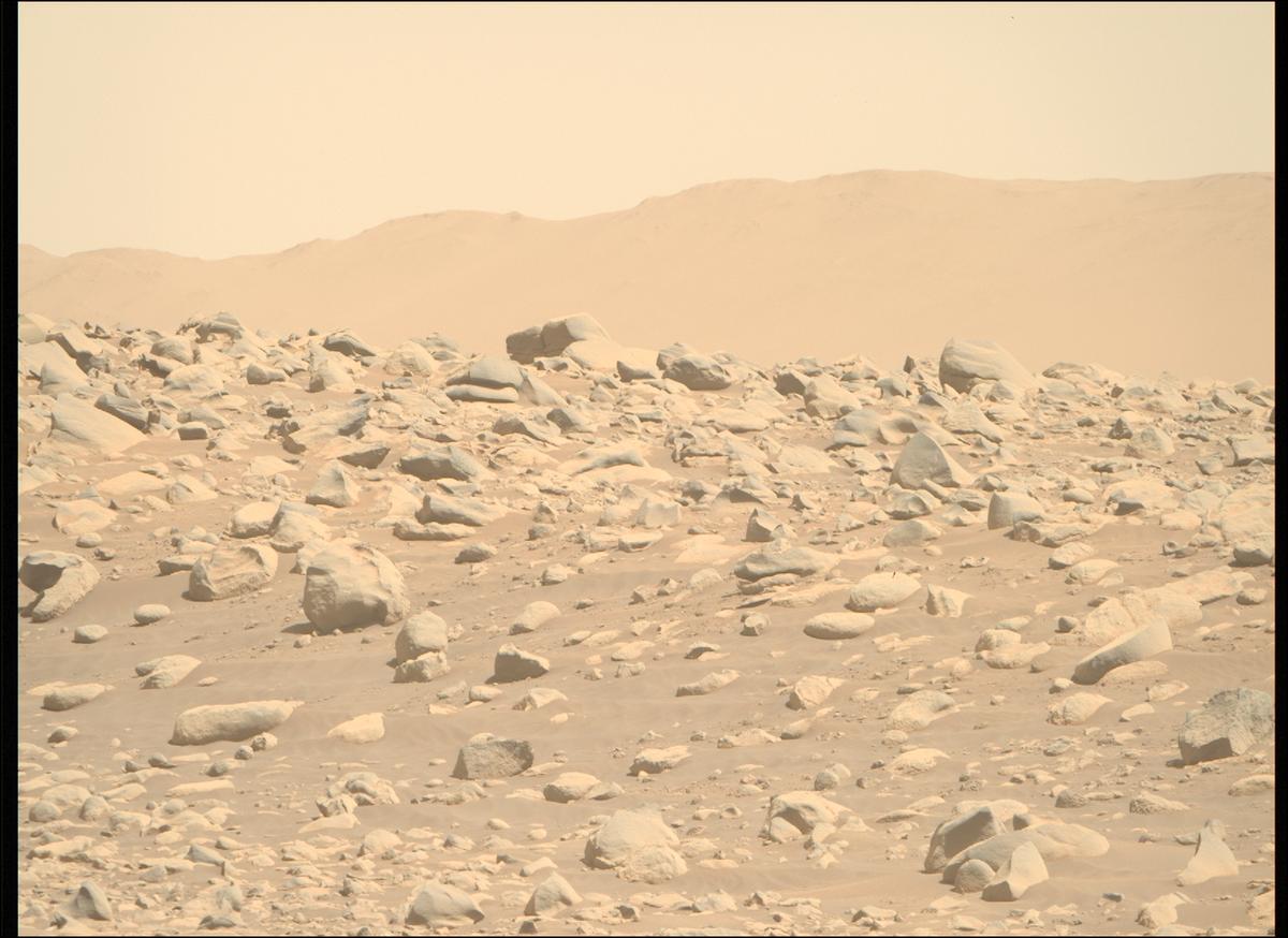 This image was taken by MCZ_RIGHT onboard NASA's Mars rover Perseverance on Sol 837