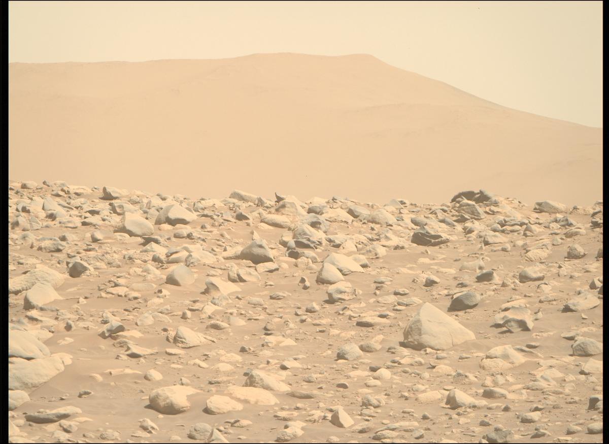 This image was taken by MCZ_RIGHT onboard NASA's Mars rover Perseverance on Sol 837