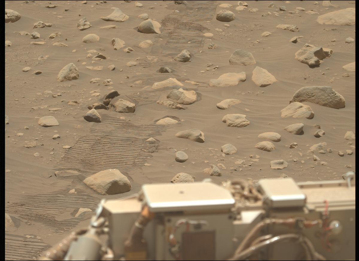 This image was taken by MCZ_LEFT onboard NASA's Mars rover Perseverance on Sol 840