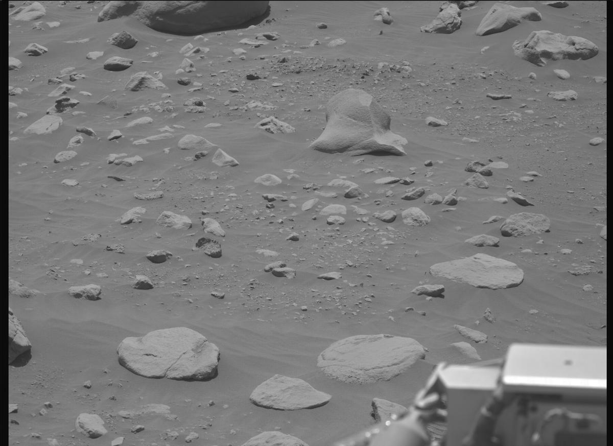 This image was taken by MCZ_RIGHT onboard NASA's Mars rover Perseverance on Sol 840
