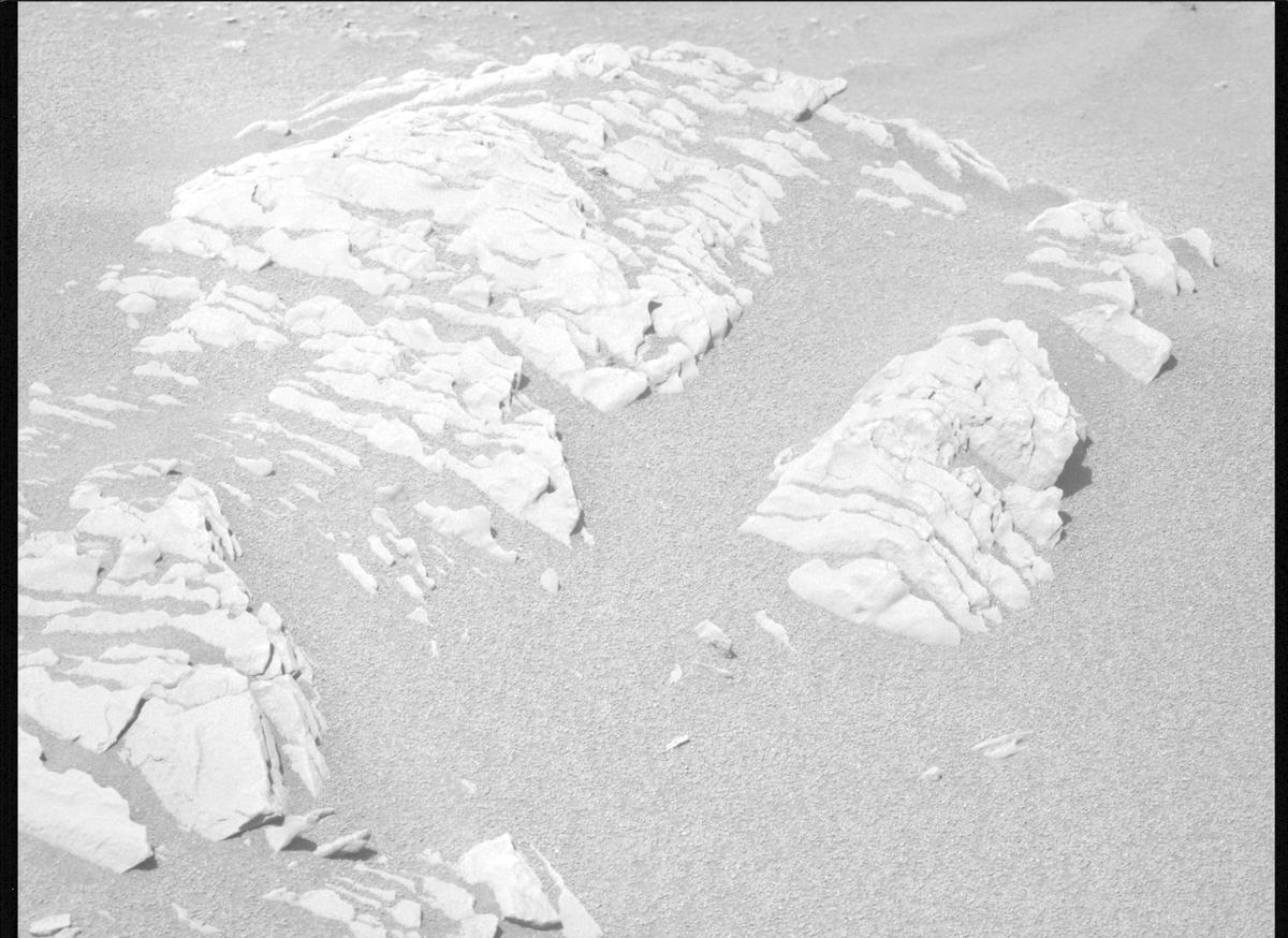 This image was taken by MCZ_LEFT onboard NASA's Mars rover Perseverance on Sol 842