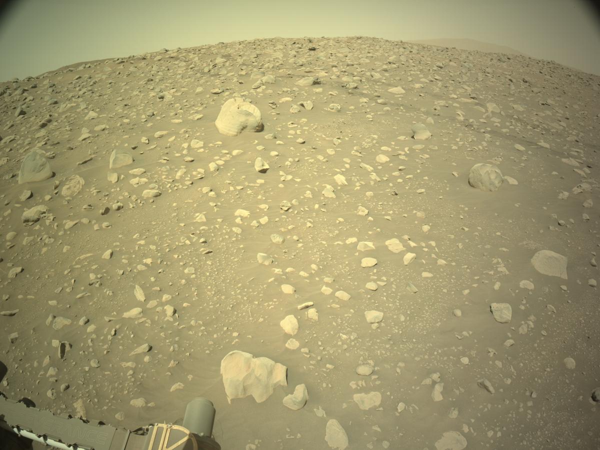 This image was taken by NAVCAM_RIGHT onboard NASA's Mars rover Perseverance on Sol 843