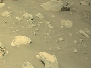 View image taken on Mars, Mars Perseverance Sol 843: Right Navigation Camera (Navcam)