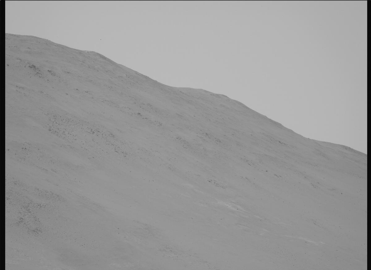 This image was taken by MCZ_LEFT onboard NASA's Mars rover Perseverance on Sol 843