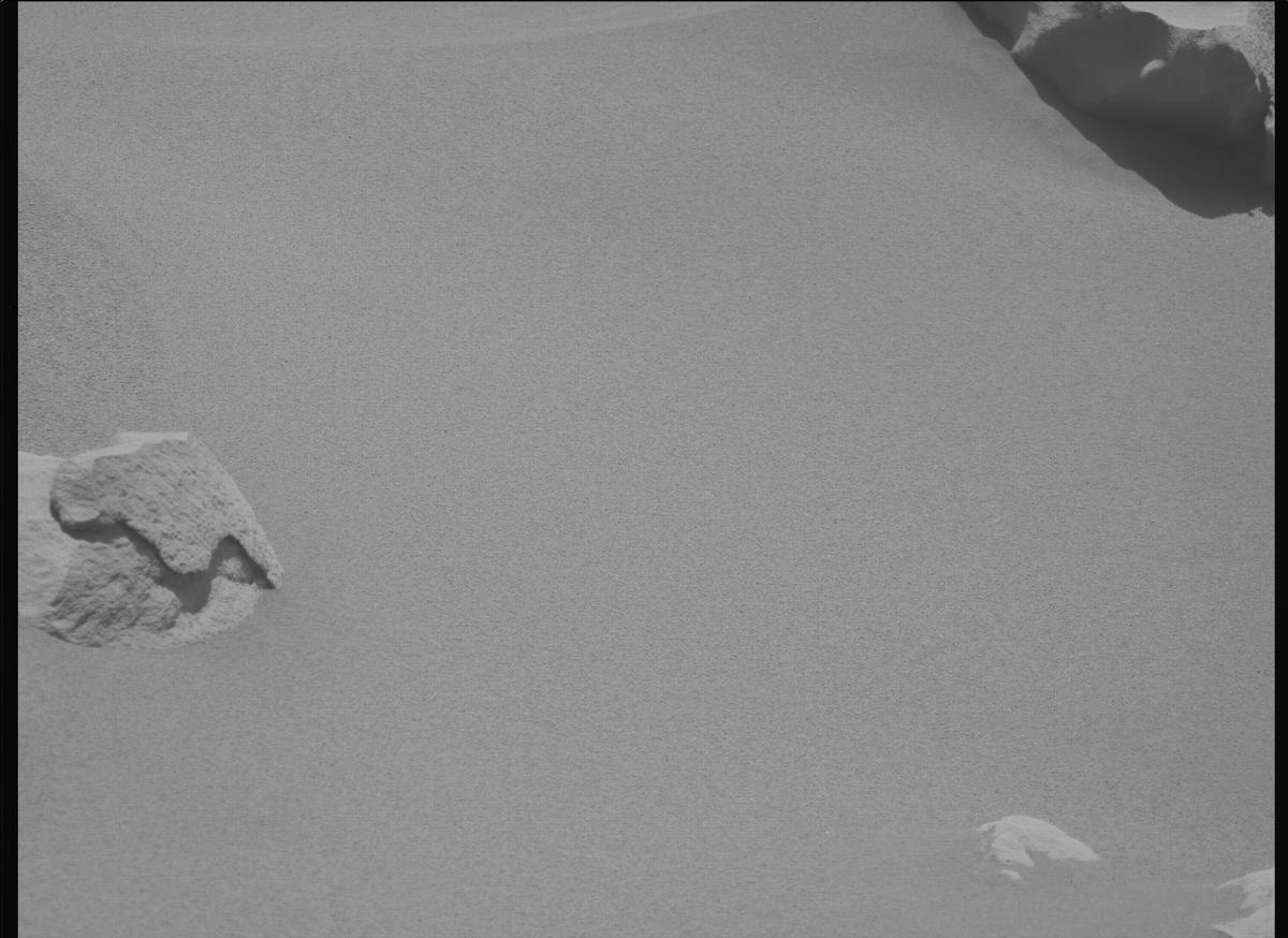 This image was taken by MCZ_LEFT onboard NASA's Mars rover Perseverance on Sol 843