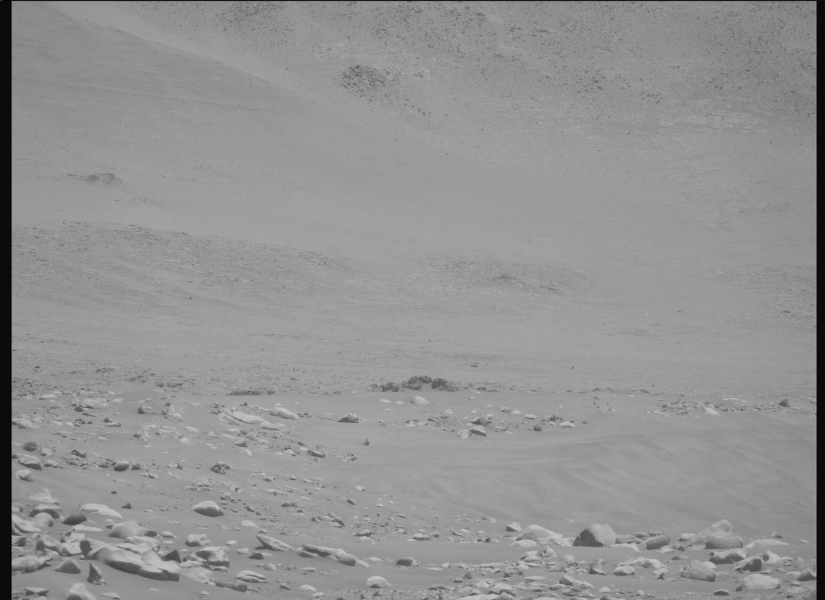 This image was taken by MCZ_RIGHT onboard NASA's Mars rover Perseverance on Sol 843