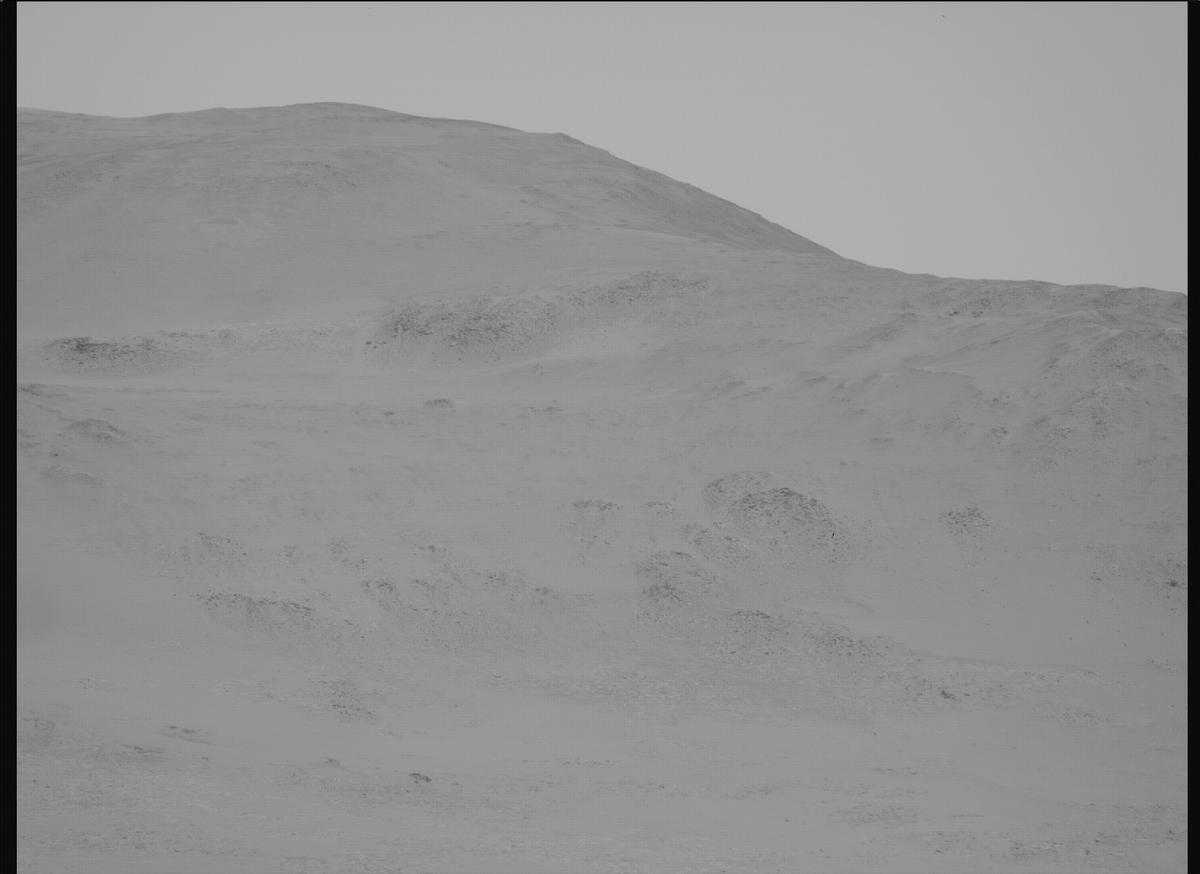 This image was taken by MCZ_RIGHT onboard NASA's Mars rover Perseverance on Sol 843