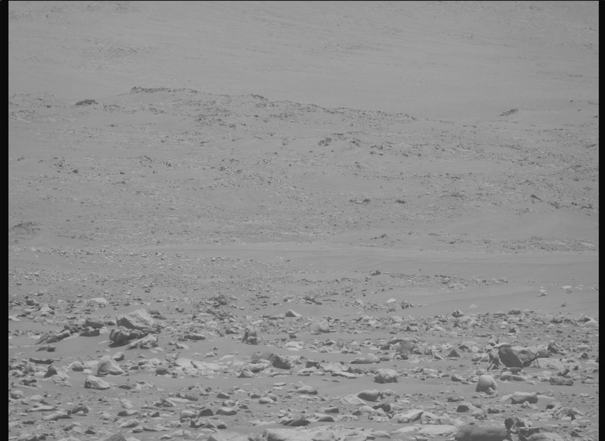 This image was taken by MCZ_RIGHT onboard NASA's Mars rover Perseverance on Sol 843
