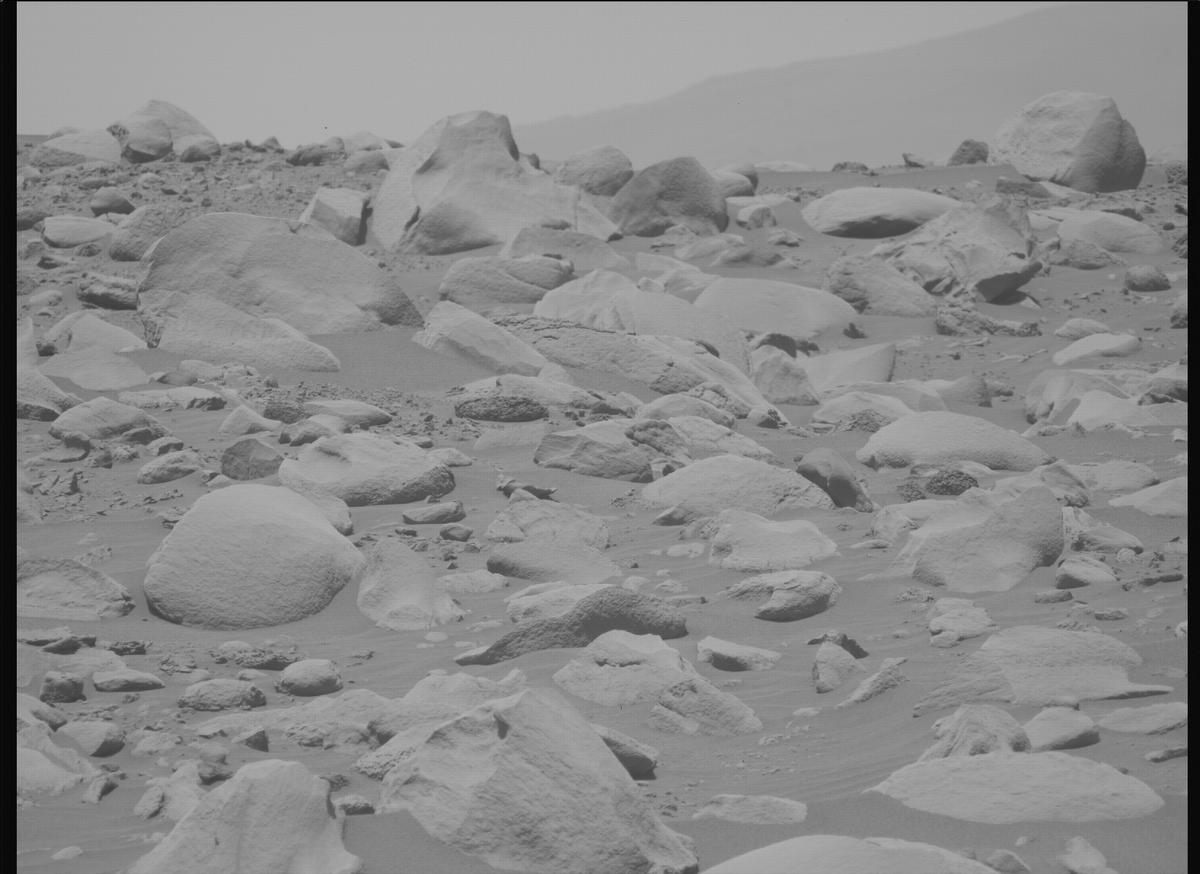 This image was taken by MCZ_LEFT onboard NASA's Mars rover Perseverance on Sol 845