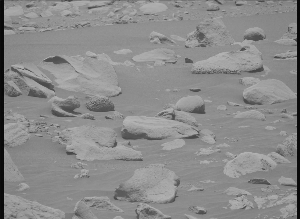 This image was taken by MCZ_LEFT onboard NASA's Mars rover Perseverance on Sol 845