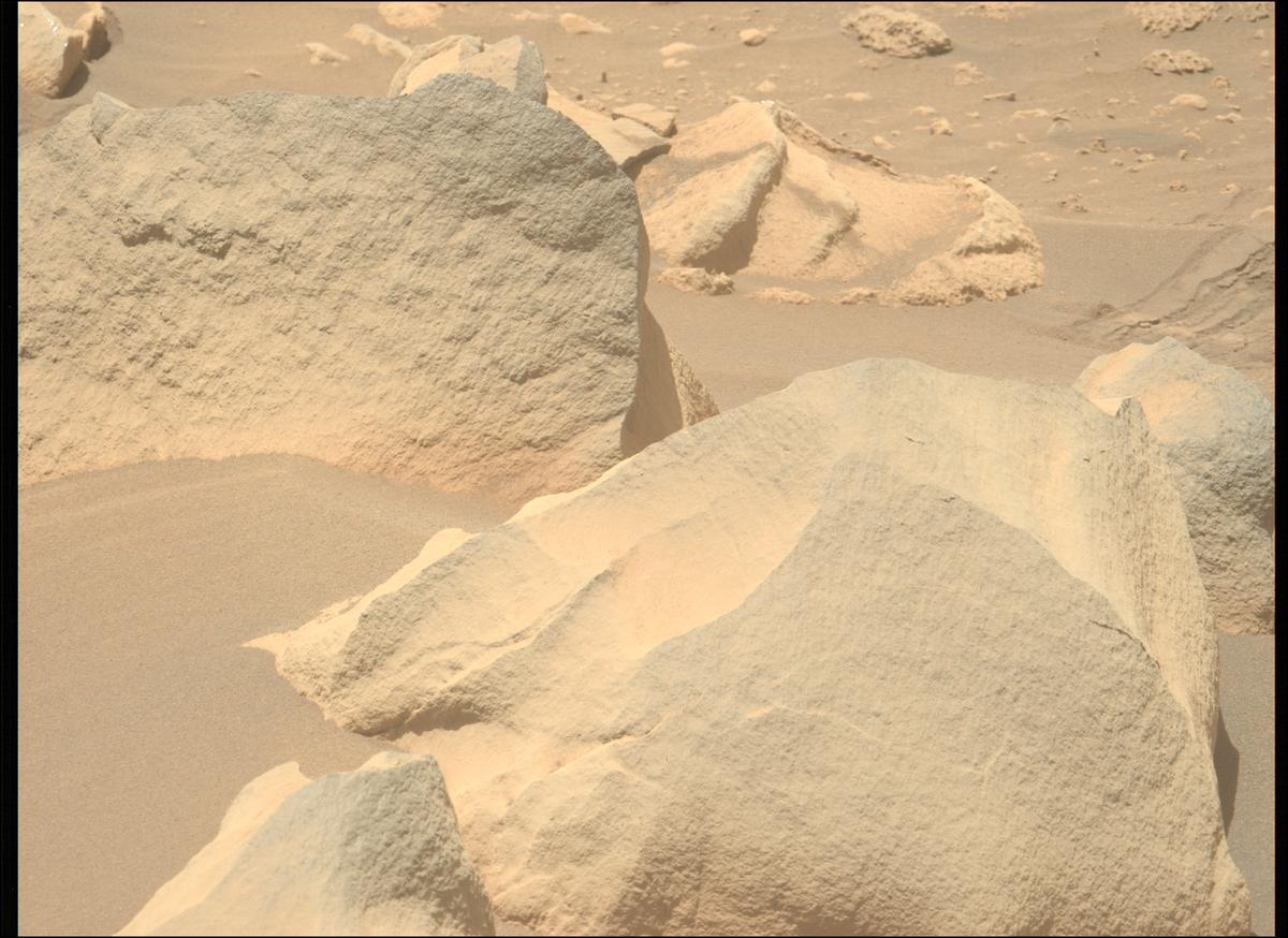 This image was taken by MCZ_LEFT onboard NASA's Mars rover Perseverance on Sol 845