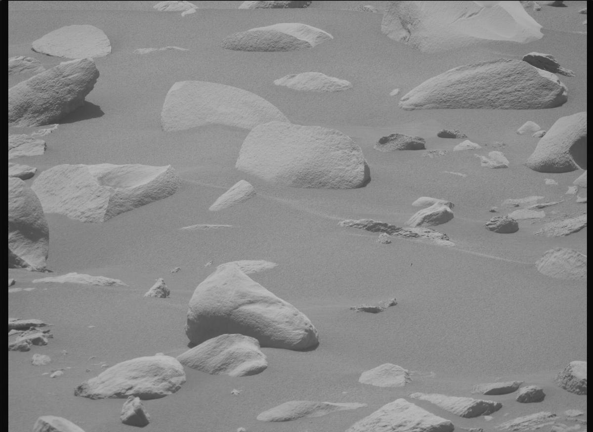 This image was taken by MCZ_RIGHT onboard NASA's Mars rover Perseverance on Sol 845