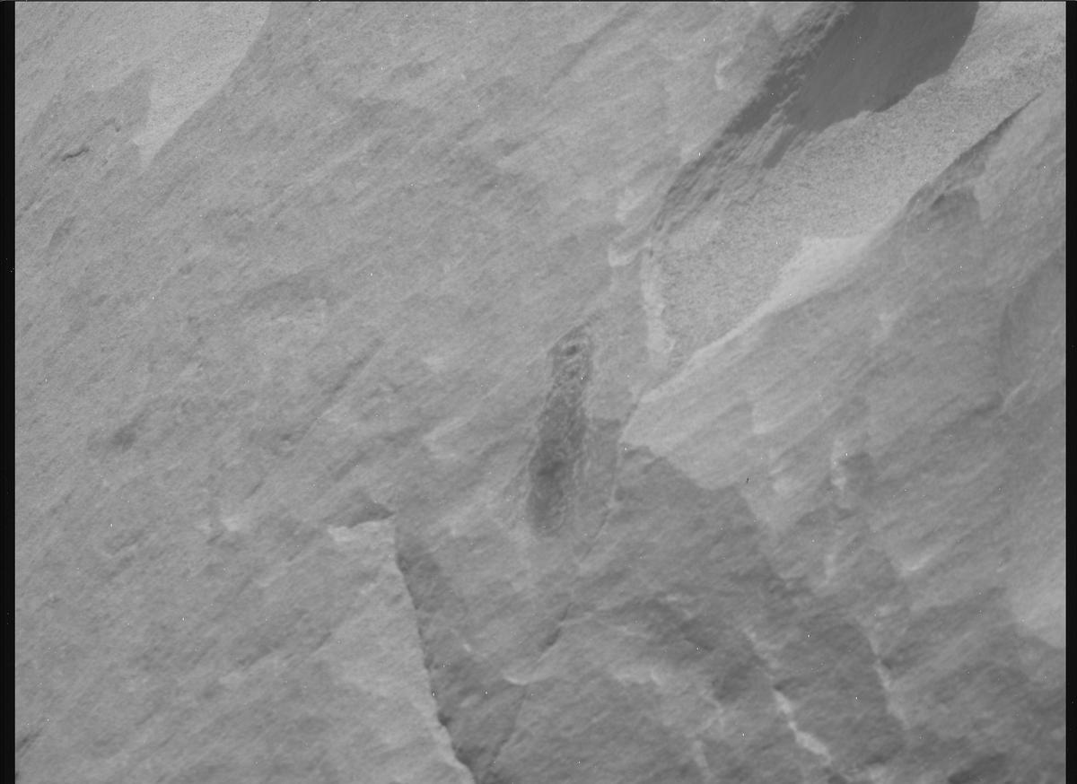 This image was taken by MCZ_RIGHT onboard NASA's Mars rover Perseverance on Sol 845