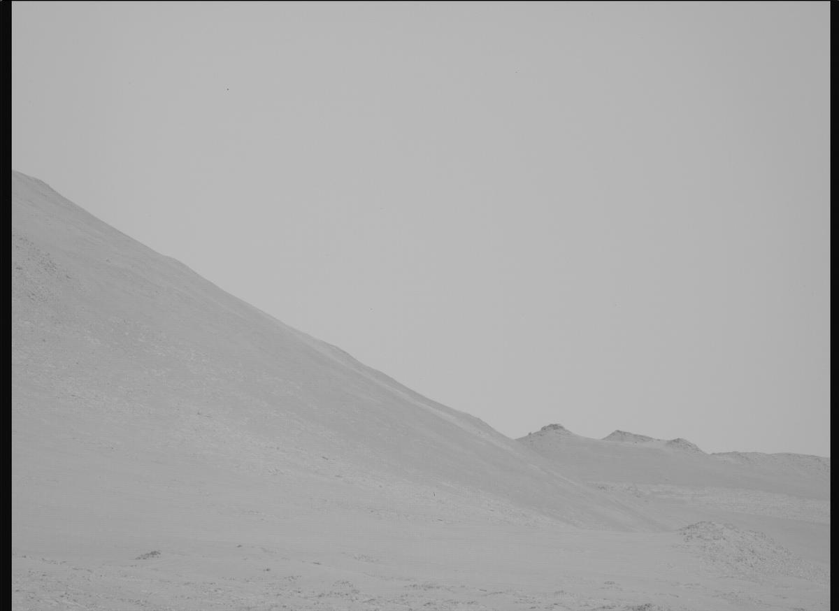 This image was taken by MCZ_LEFT onboard NASA's Mars rover Perseverance on Sol 847