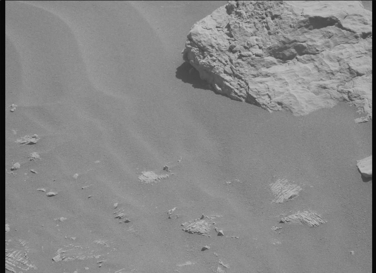 This image was taken by MCZ_LEFT onboard NASA's Mars rover Perseverance on Sol 847