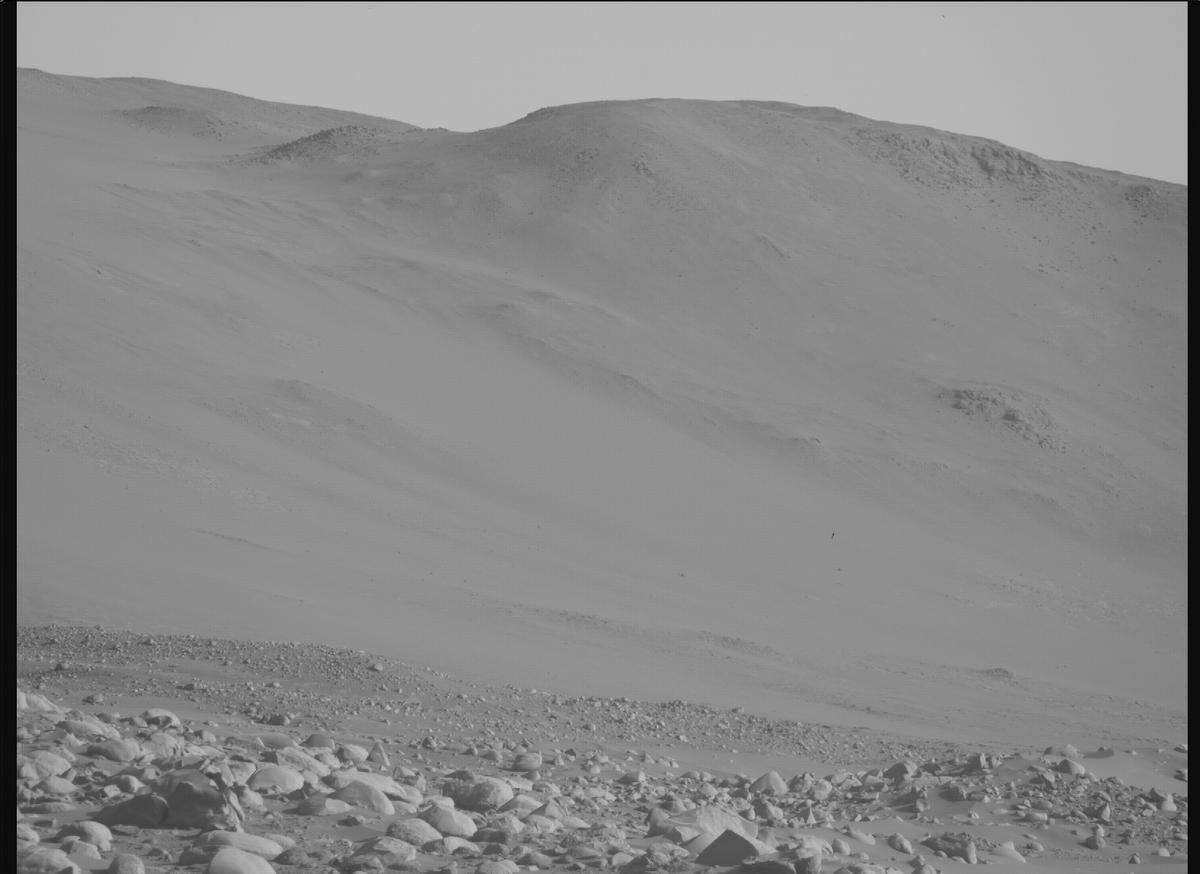 This image was taken by MCZ_RIGHT onboard NASA's Mars rover Perseverance on Sol 847
