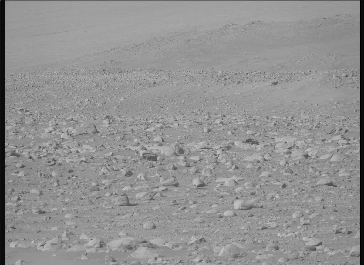 This image was taken by MCZ_RIGHT onboard NASA's Mars rover Perseverance on Sol 847