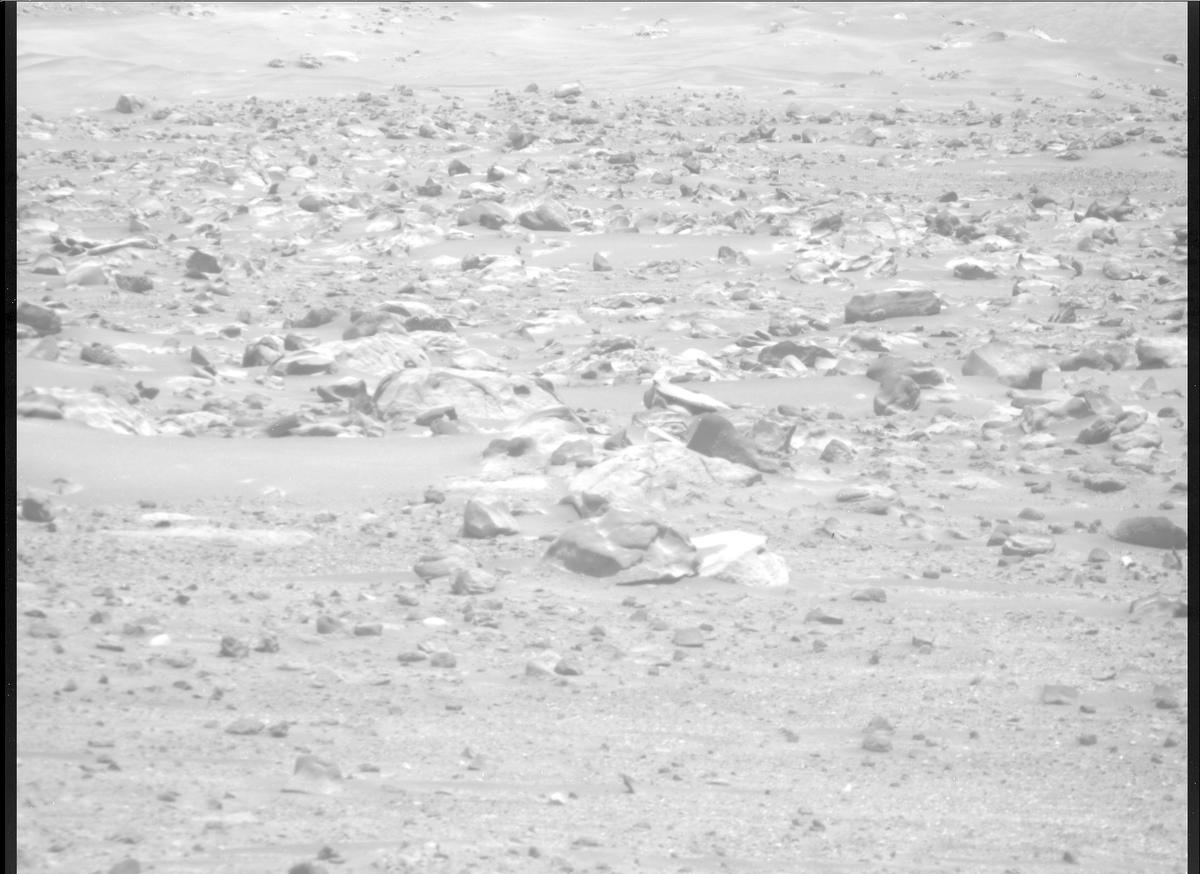 This image was taken by MCZ_RIGHT onboard NASA's Mars rover Perseverance on Sol 849