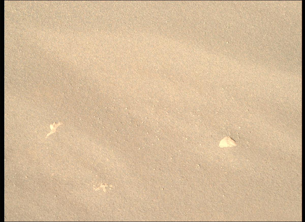 This image was taken by MCZ_RIGHT onboard NASA's Mars rover Perseverance on Sol 850