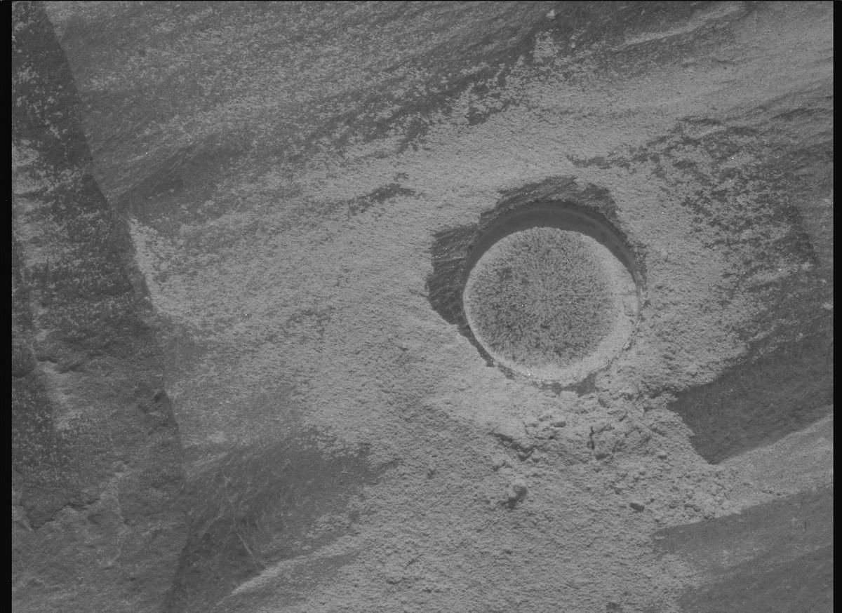 This image was taken by MCZ_LEFT onboard NASA's Mars rover Perseverance on Sol 851