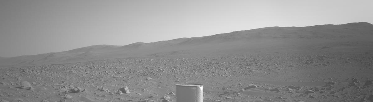 This image was taken by NAVCAM_LEFT onboard NASA's Mars rover Perseverance on Sol 853