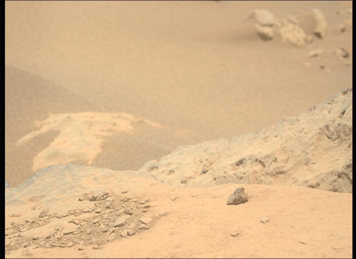 This image was taken by MCZ_LEFT onboard NASA's Mars rover Perseverance on Sol 857
