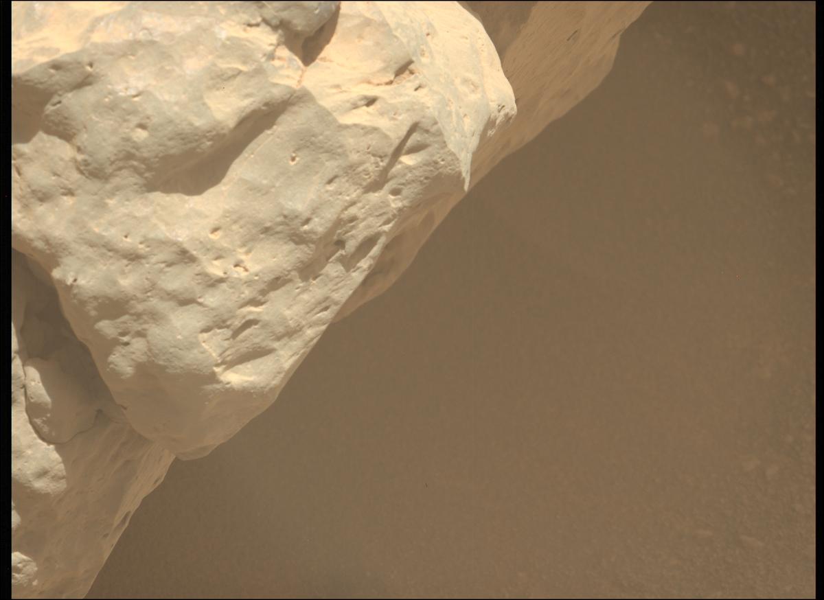 This image was taken by MCZ_LEFT onboard NASA's Mars rover Perseverance on Sol 857