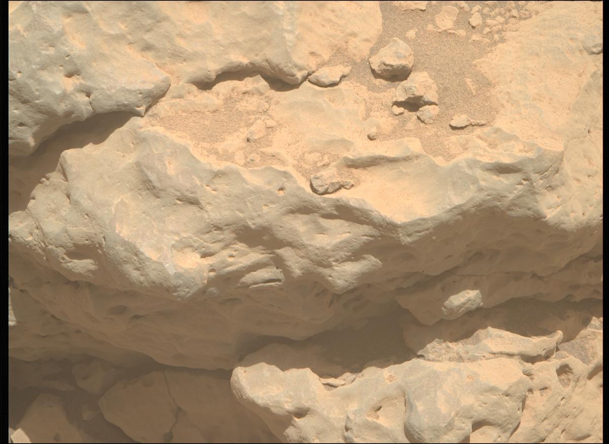 This image was taken by MCZ_RIGHT onboard NASA's Mars rover Perseverance on Sol 857