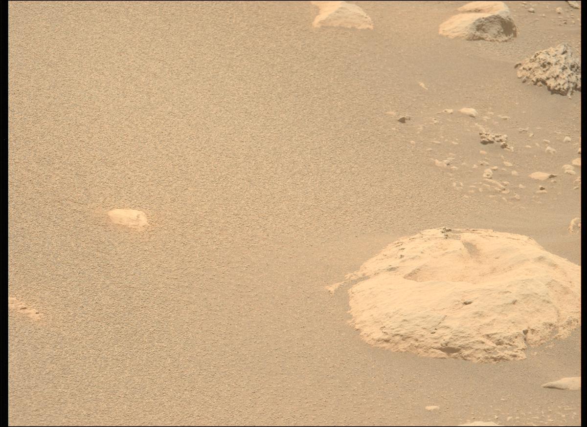 This image was taken by MCZ_LEFT onboard NASA's Mars rover Perseverance on Sol 859
