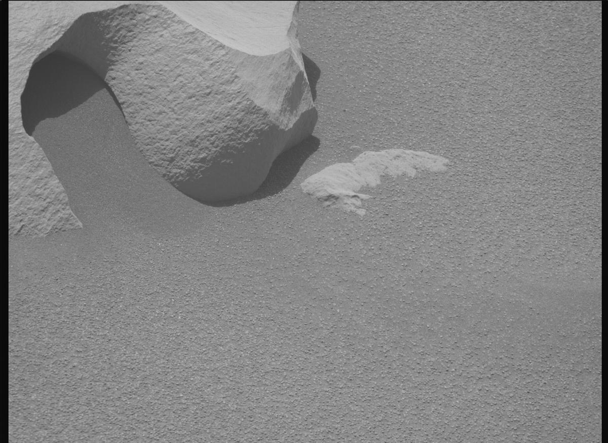 This image was taken by MCZ_RIGHT onboard NASA's Mars rover Perseverance on Sol 859