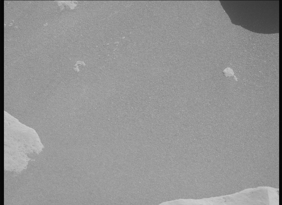 This image was taken by MCZ_LEFT onboard NASA's Mars rover Perseverance on Sol 864