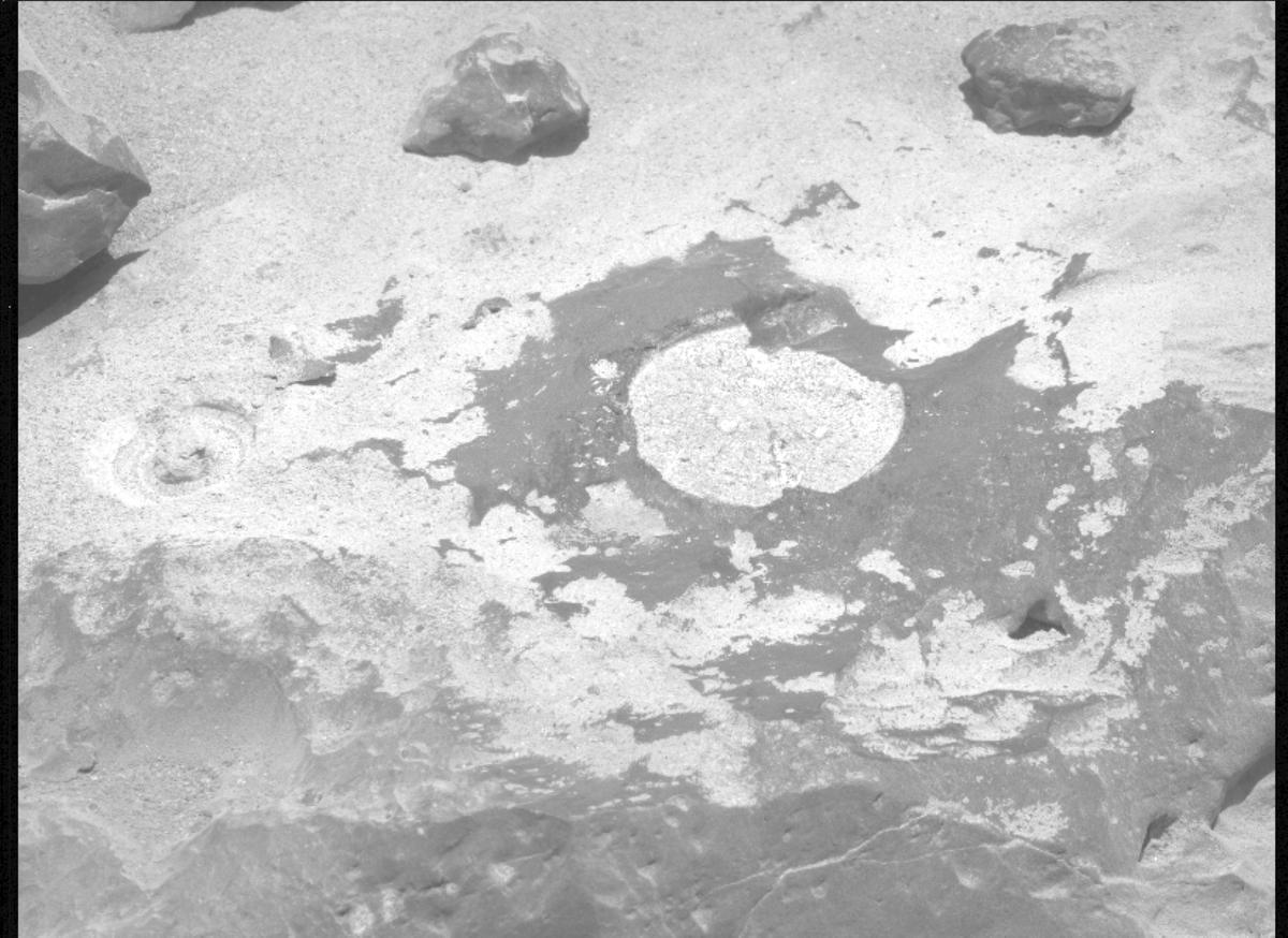 This image was taken by MCZ_LEFT onboard NASA's Mars rover Perseverance on Sol 866