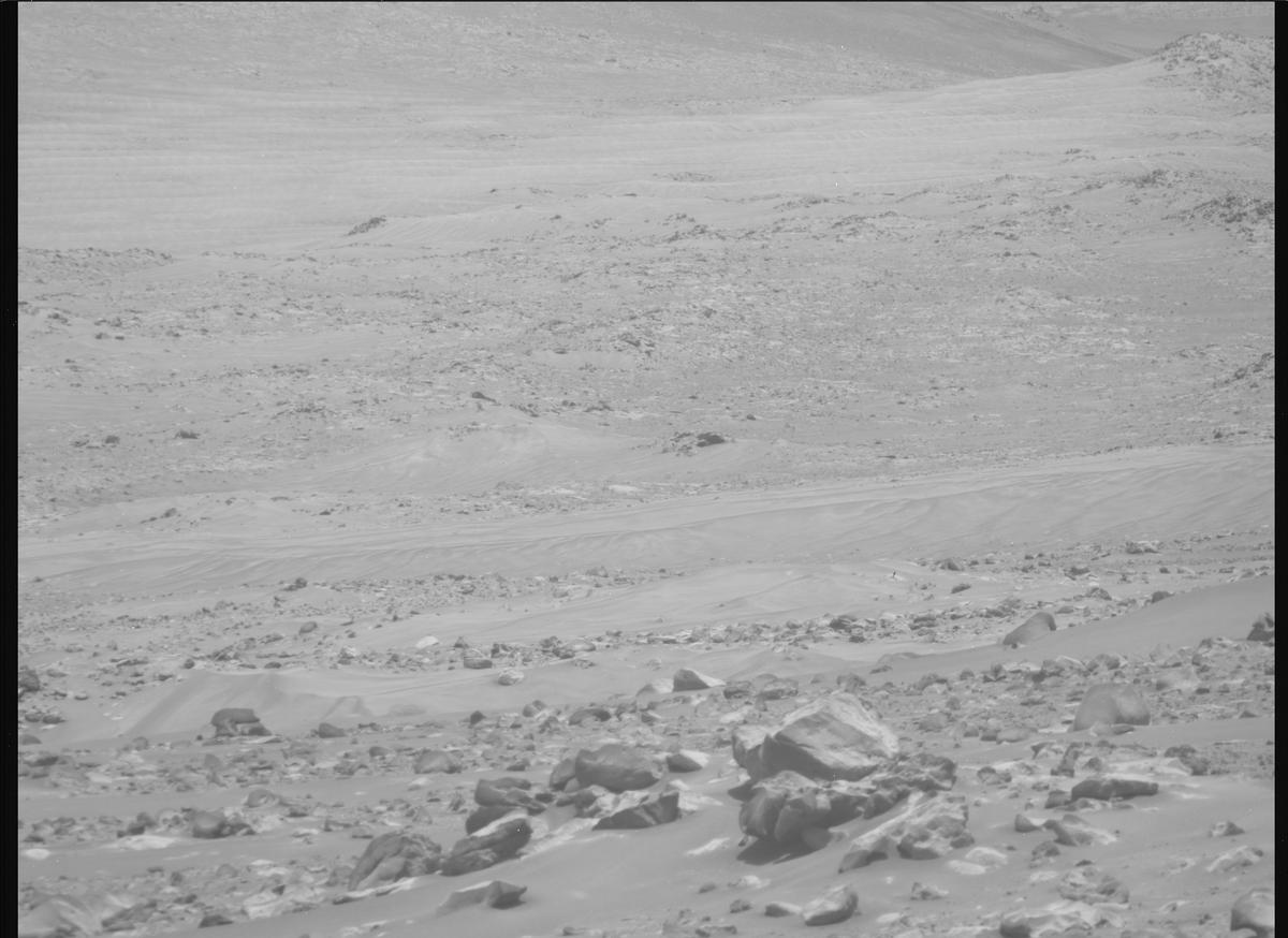 This image was taken by MCZ_RIGHT onboard NASA's Mars rover Perseverance on Sol 866
