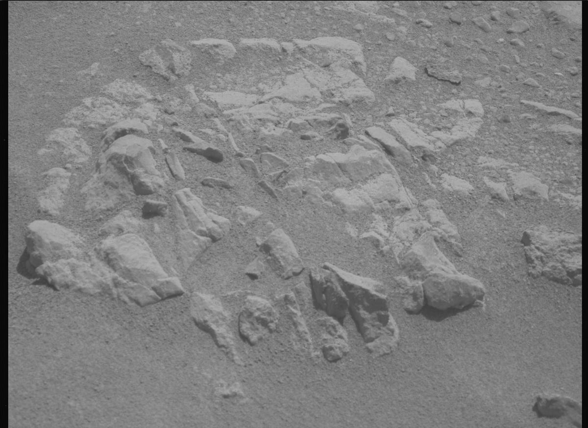 This image was taken by MCZ_LEFT onboard NASA's Mars rover Perseverance on Sol 867