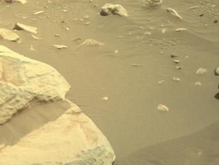 View image taken on Mars, Mars Perseverance Sol 868: Right Navigation Camera (Navcam)