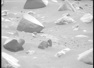 View image taken on Mars, Mars Perseverance Sol 870: Left Mastcam-Z Camera