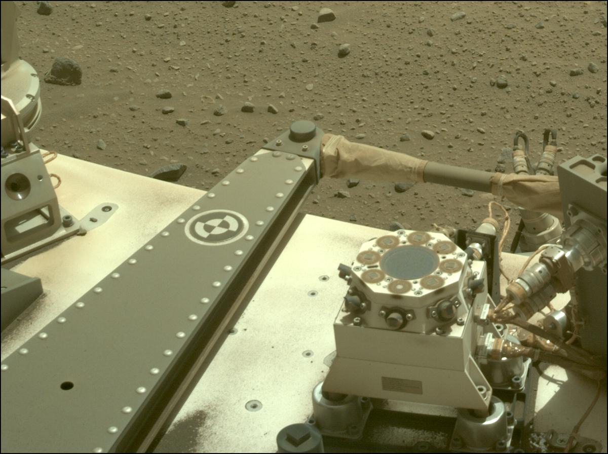 This image was taken by NAVCAM_LEFT onboard NASA's Mars rover Perseverance on Sol 871