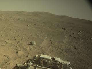 View image taken on Mars, Mars Perseverance Sol 871: Right Navigation Camera (Navcam)