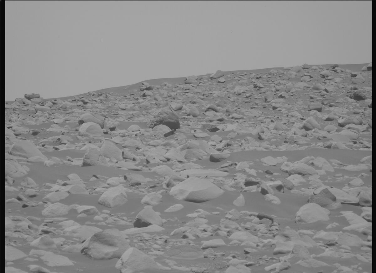 This image was taken by MCZ_LEFT onboard NASA's Mars rover Perseverance on Sol 871