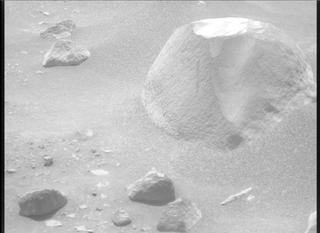 View image taken on Mars, Mars Perseverance Sol 871: Right Mastcam-Z Camera