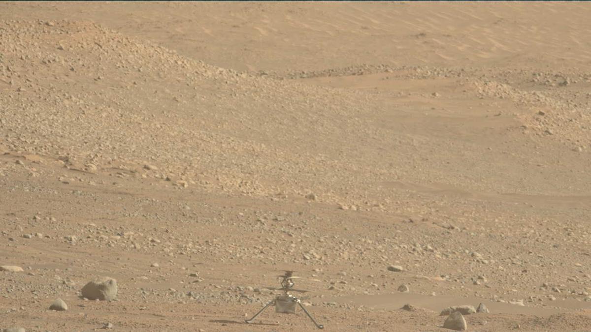 This image was taken by MCZ_LEFT onboard NASA's Mars rover Perseverance on Sol 872