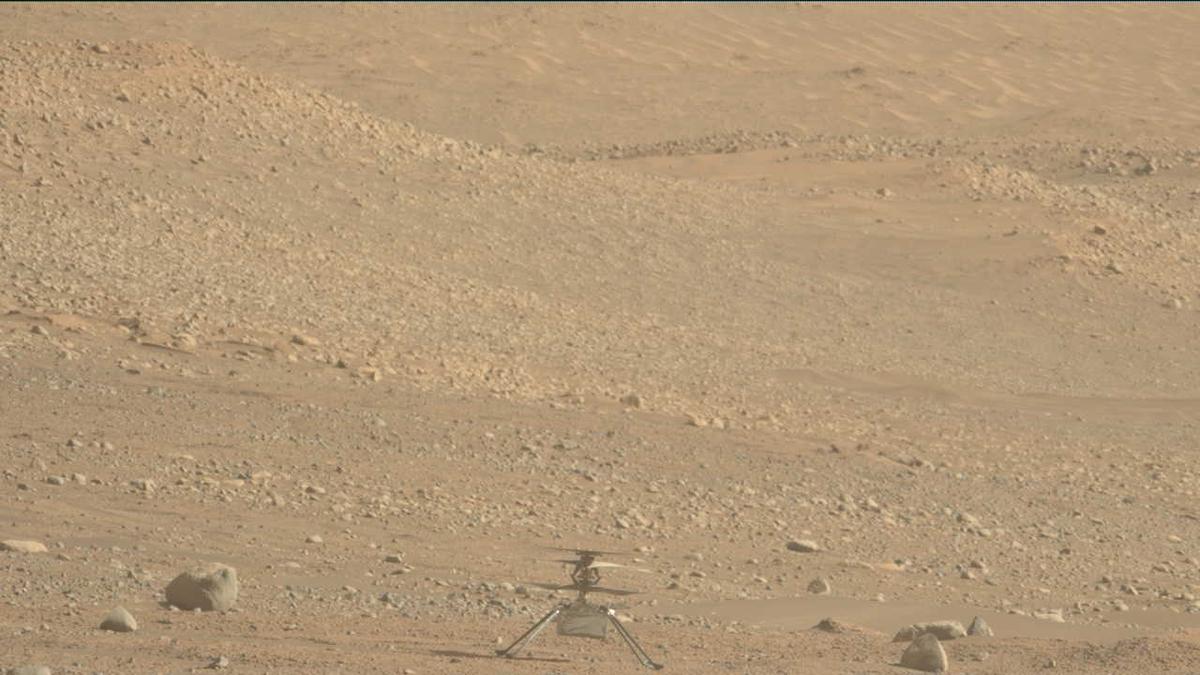 This image was taken by MCZ_LEFT onboard NASA's Mars rover Perseverance on Sol 872