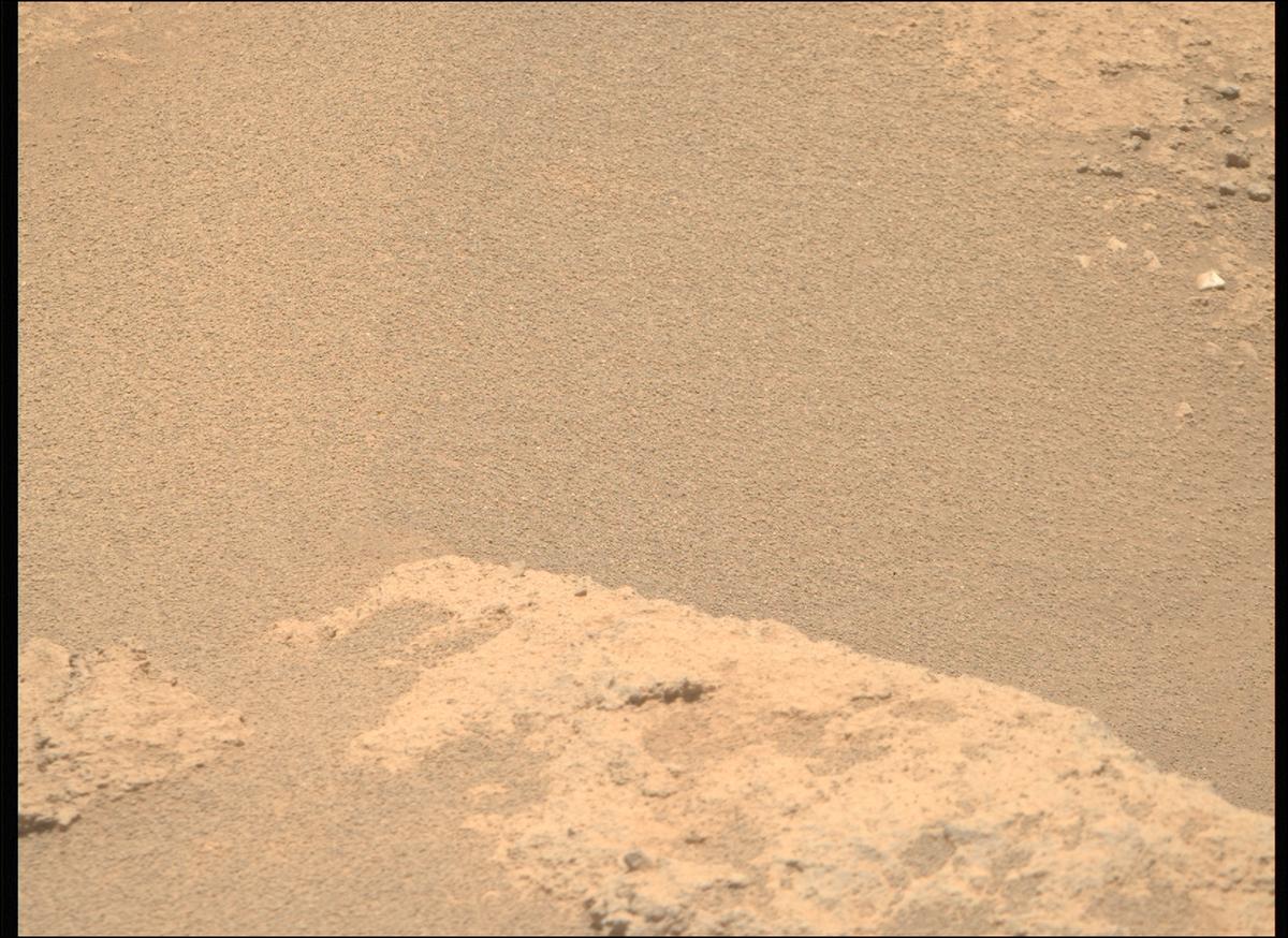 This image was taken by MCZ_RIGHT onboard NASA's Mars rover Perseverance on Sol 874