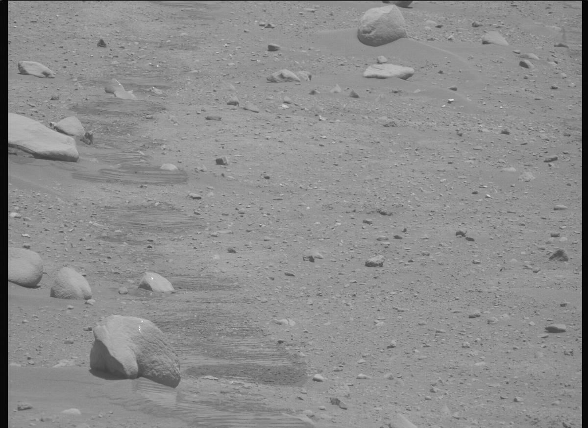This image was taken by MCZ_LEFT onboard NASA's Mars rover Perseverance on Sol 878