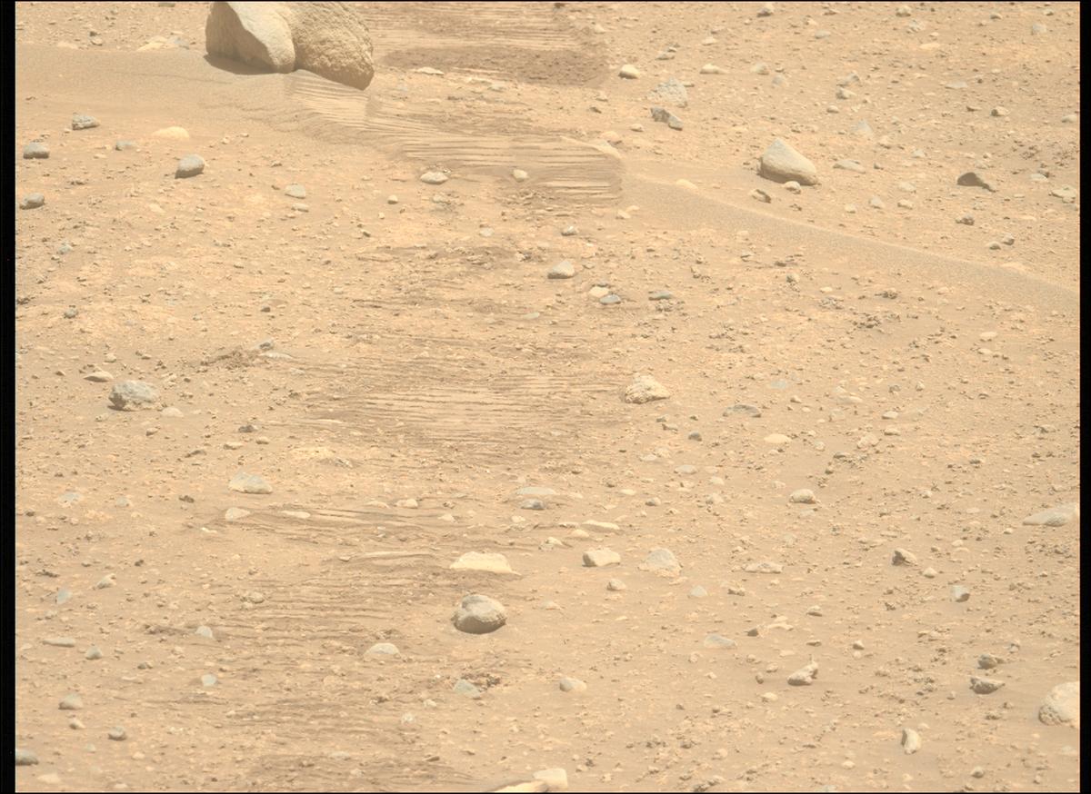 This image was taken by MCZ_LEFT onboard NASA's Mars rover Perseverance on Sol 878