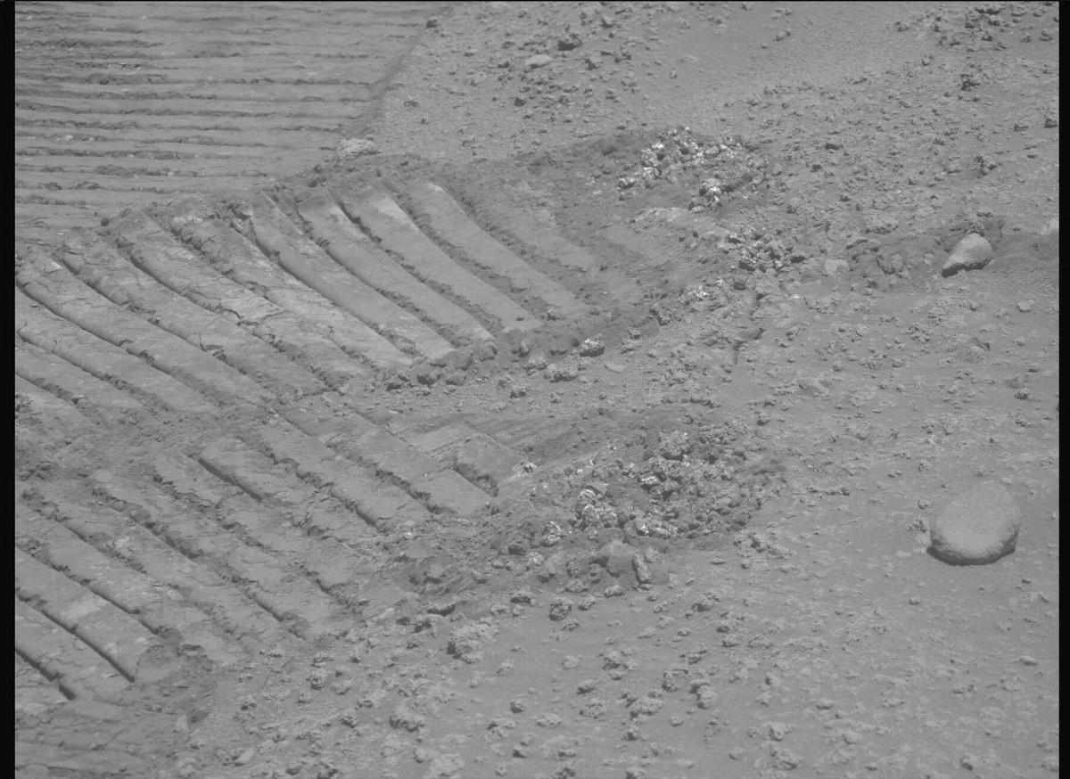 This image was taken by MCZ_LEFT onboard NASA's Mars rover Perseverance on Sol 878